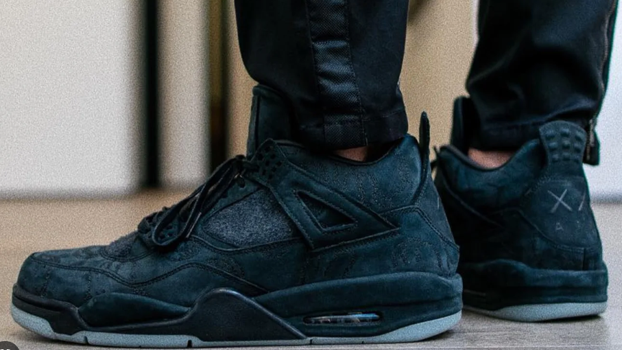 Jordan 4 Retro Kaws Black