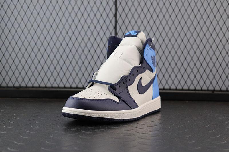 Jordan 1 Retro High Obsidian UNC
