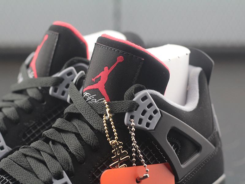 Air Jordan 4 Bred