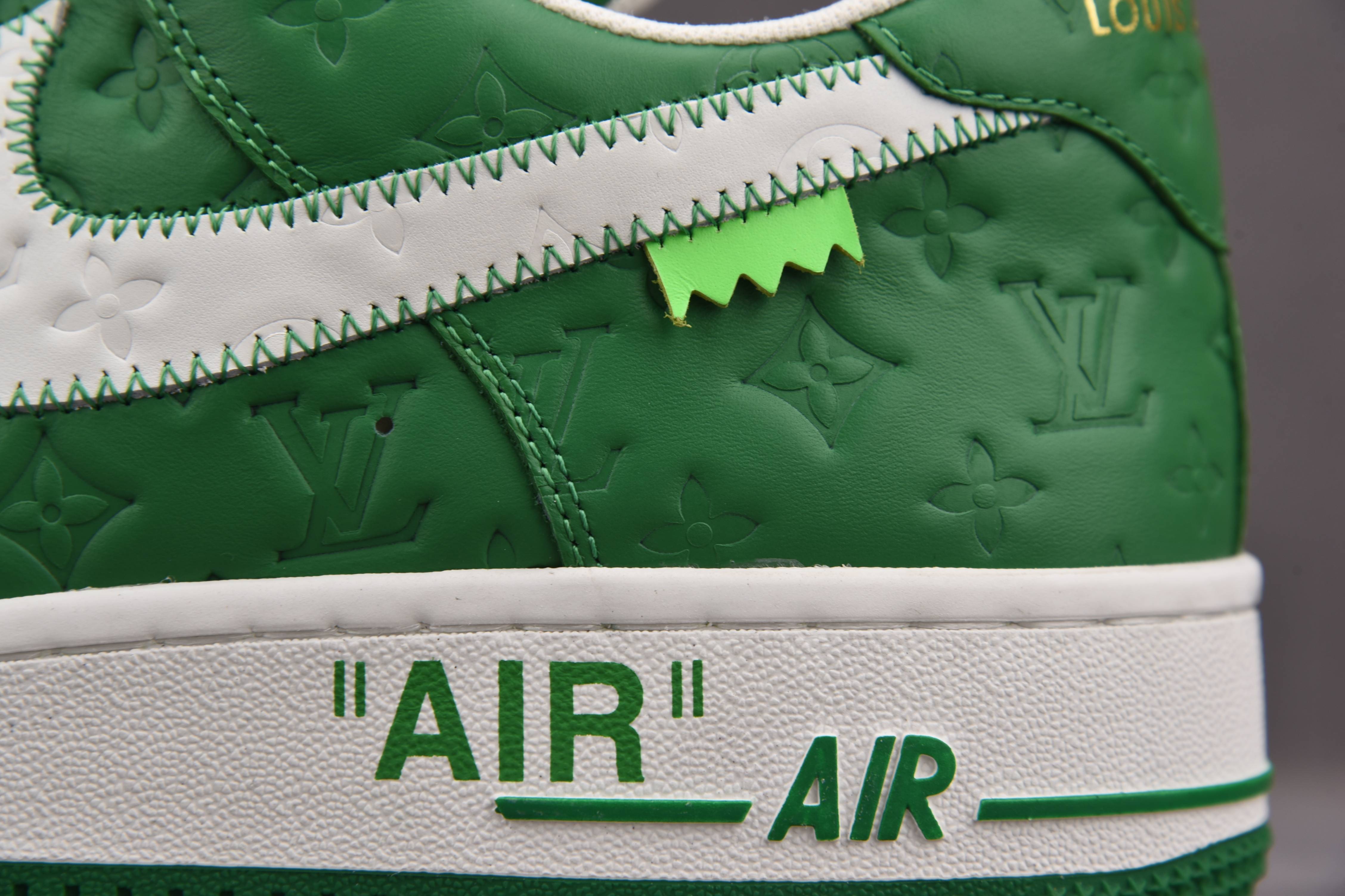 Nike Air Force 1 Low Louis Vuitton Pine Green (Be careful about the size!!)