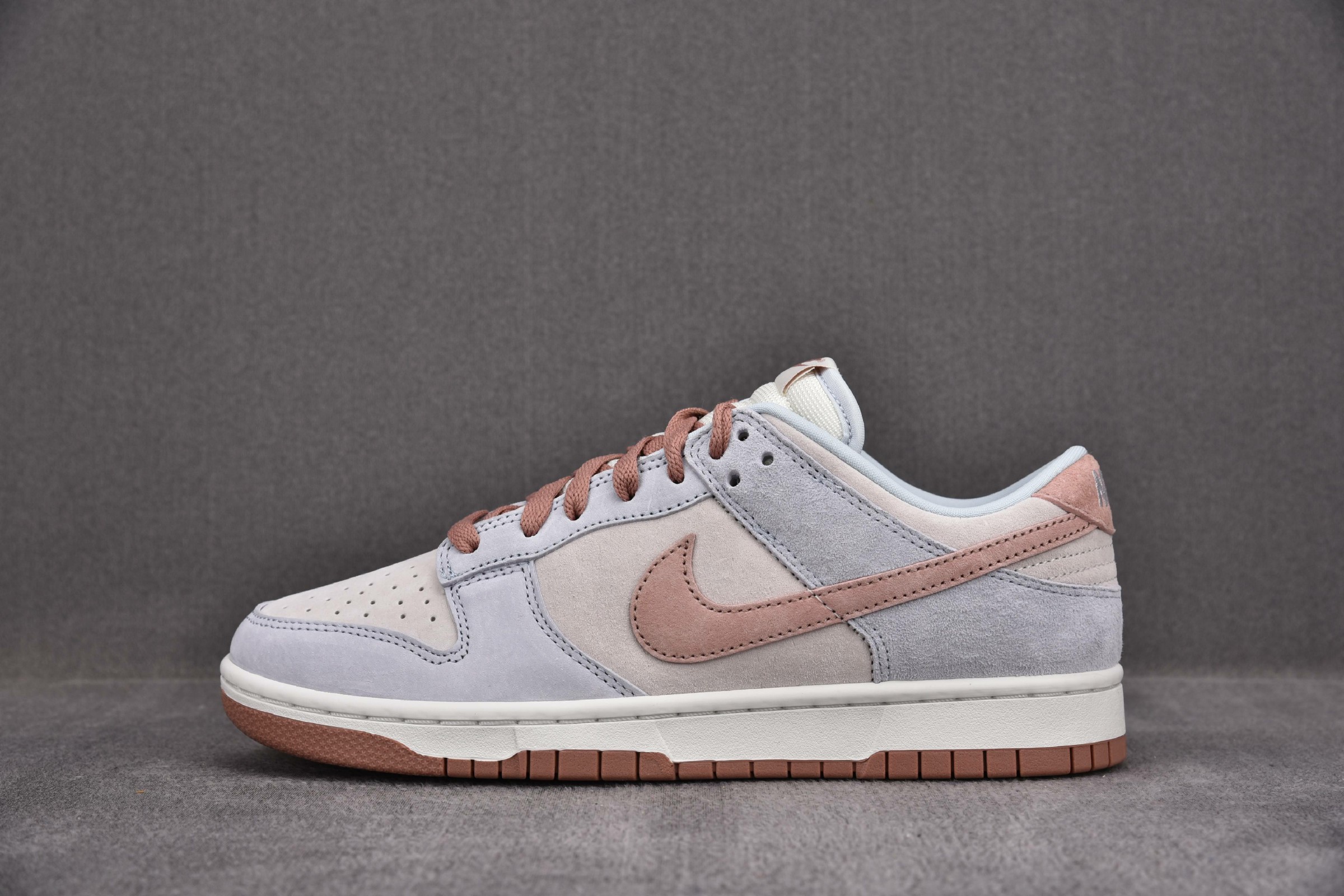 Nike Dunk Low Fossil Rose