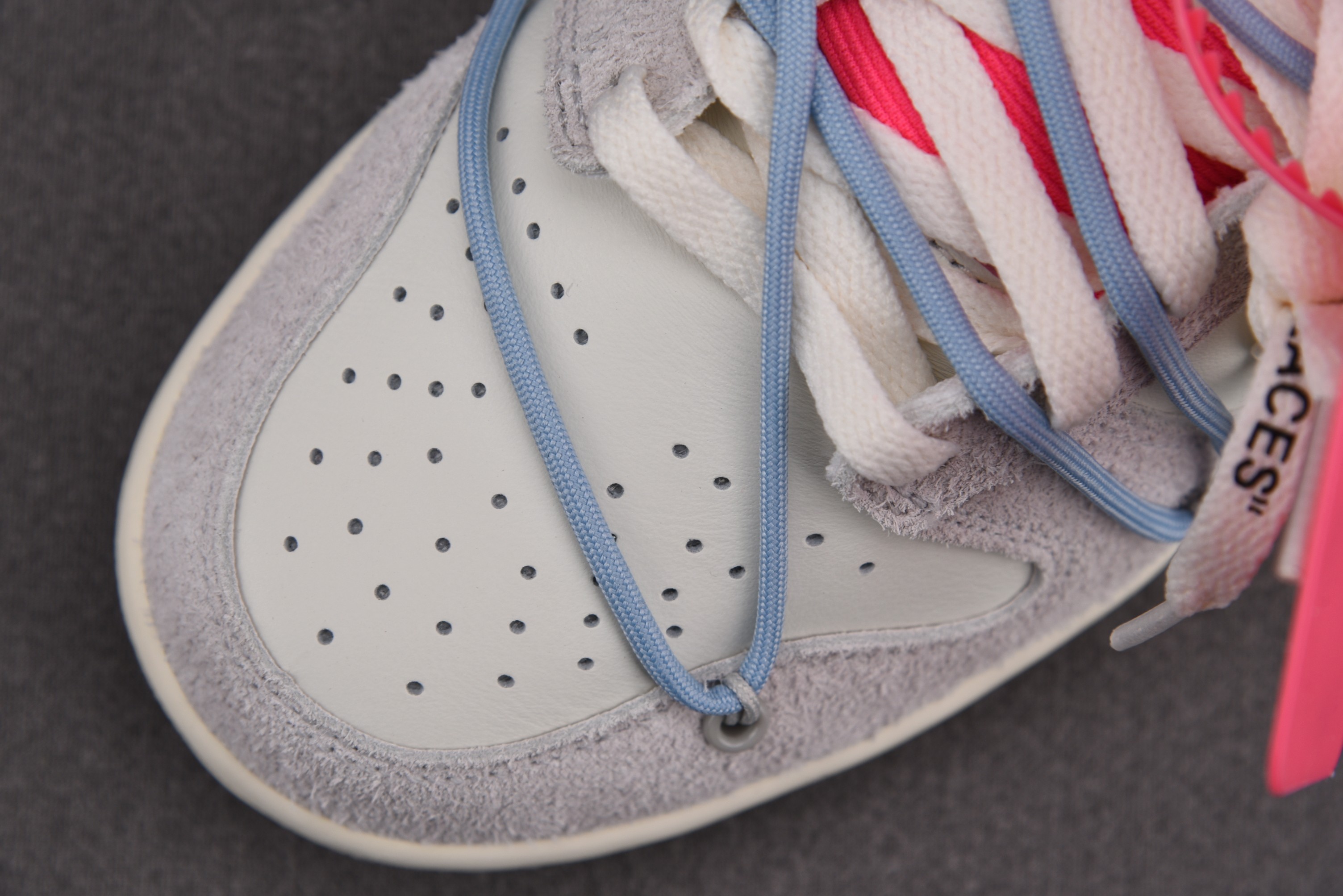 Nike Dunk Low   Lot 38