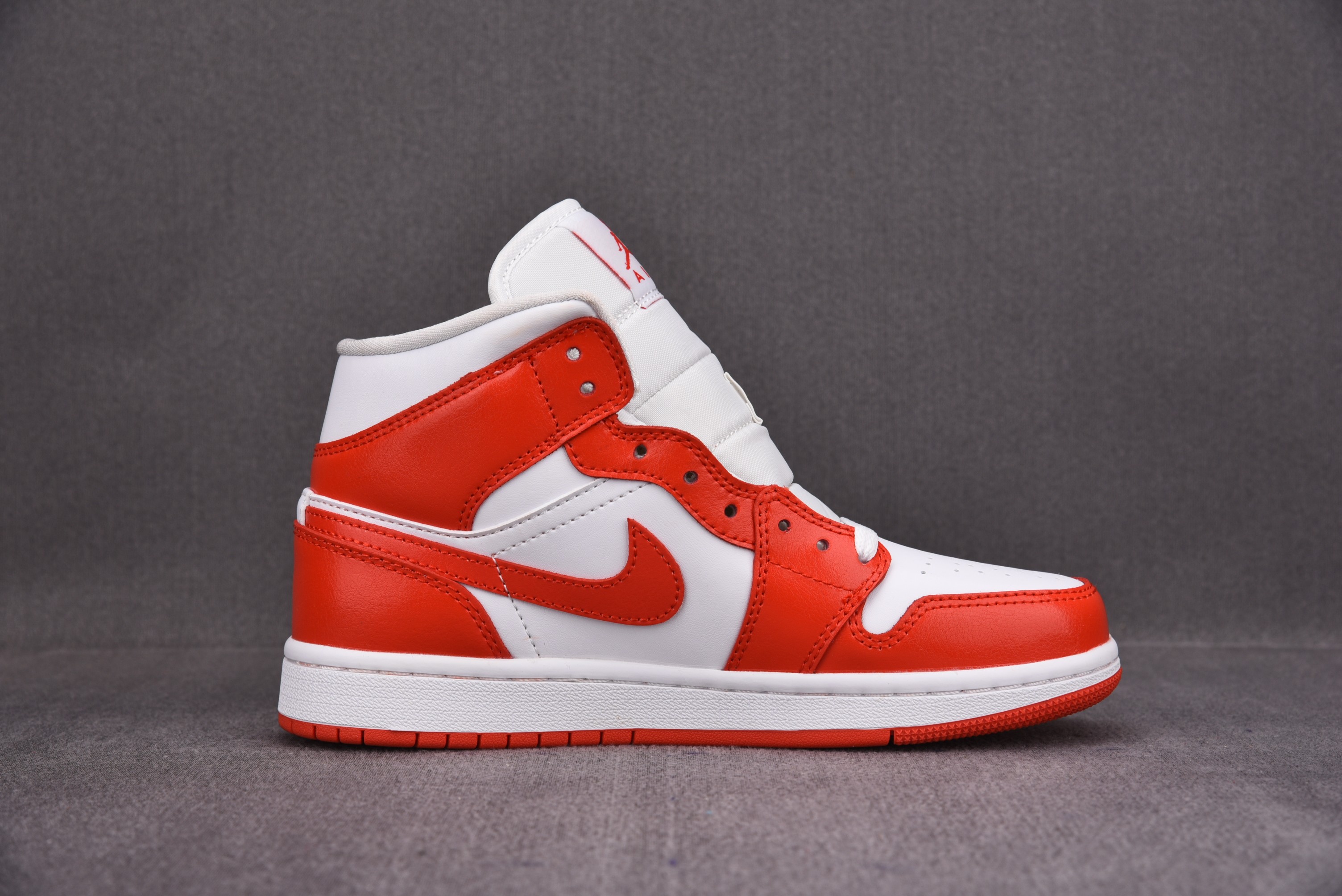 Jordan 1 Mid Syracuse (Women Size!!)