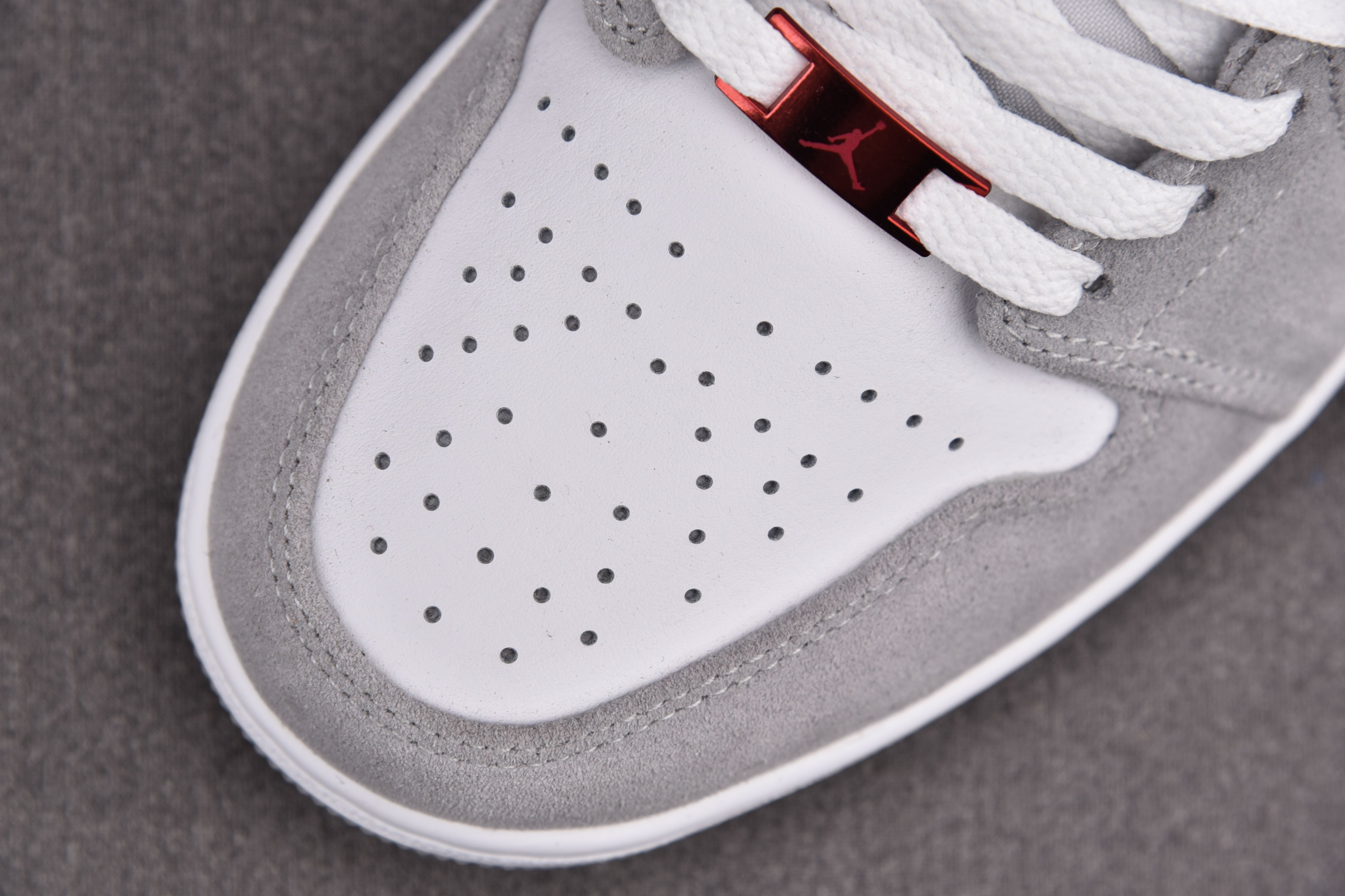 Jordan 1 Low SE Light Smoke Grey Gym Red