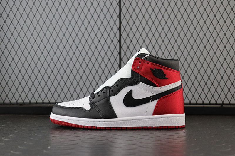Jordan 1 Retro High Satin Black Toe (WOMEN SIZE!!)