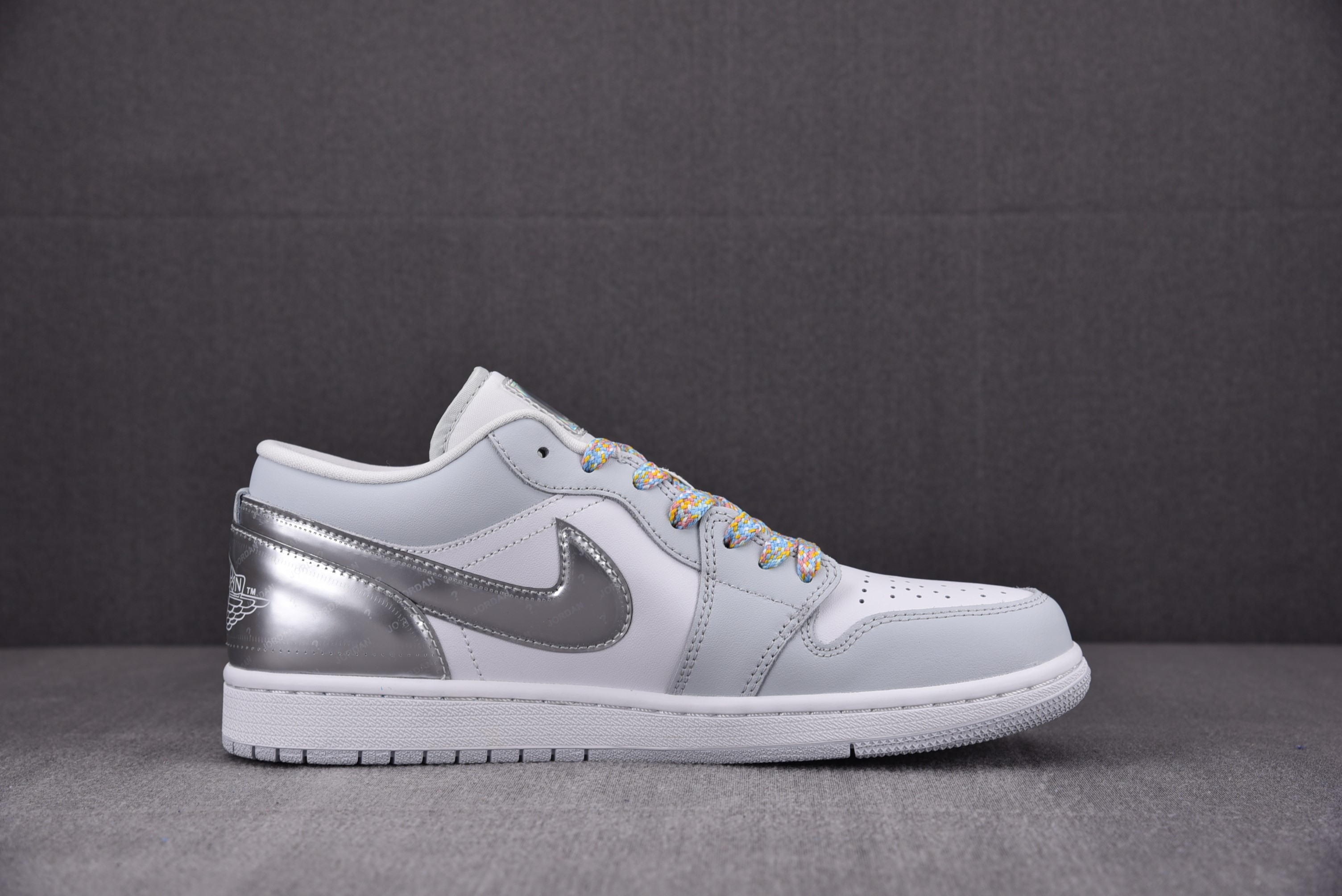 Jordan 1 Low SE Tear Away Silver