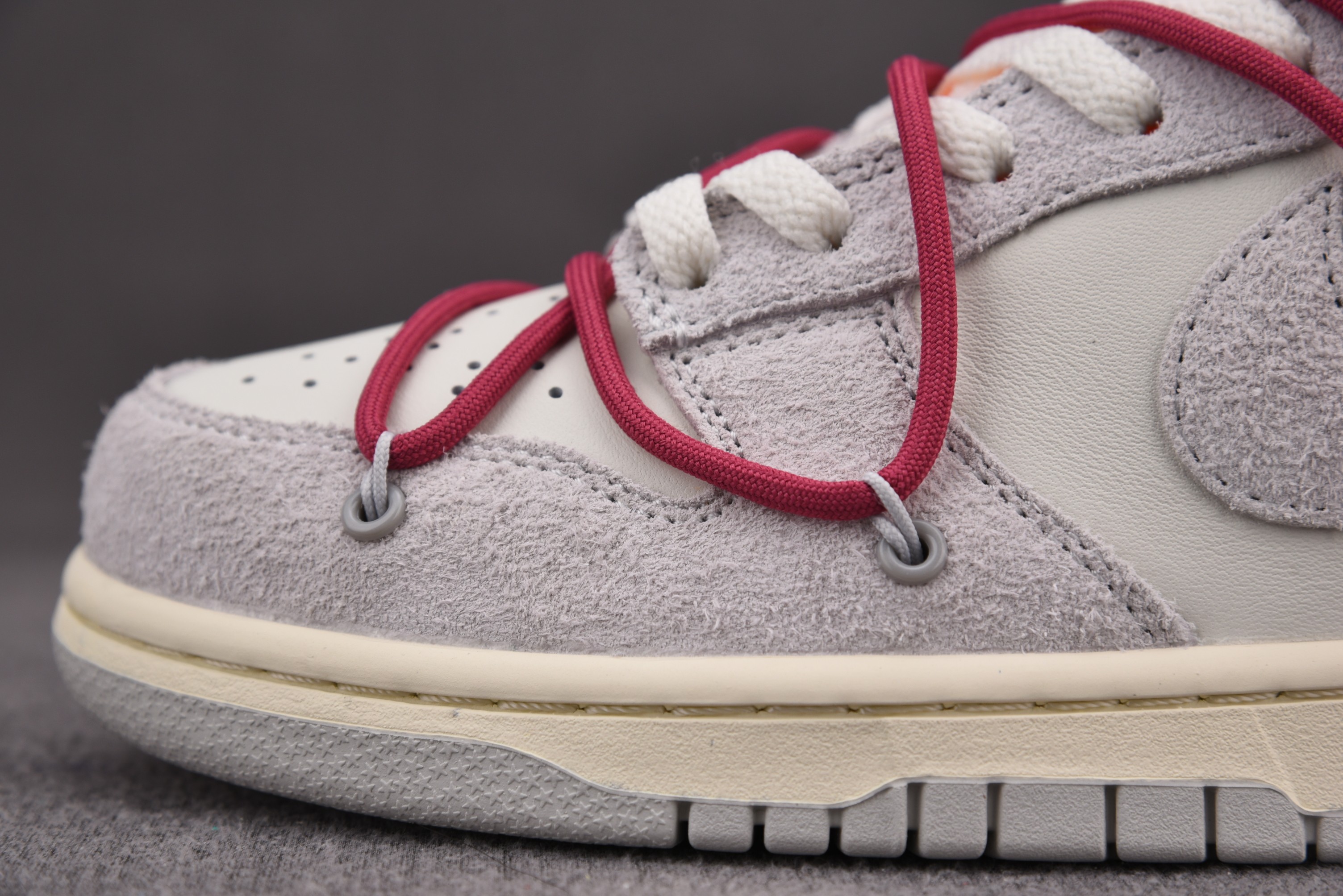 Nike Dunk Low   Lot 35