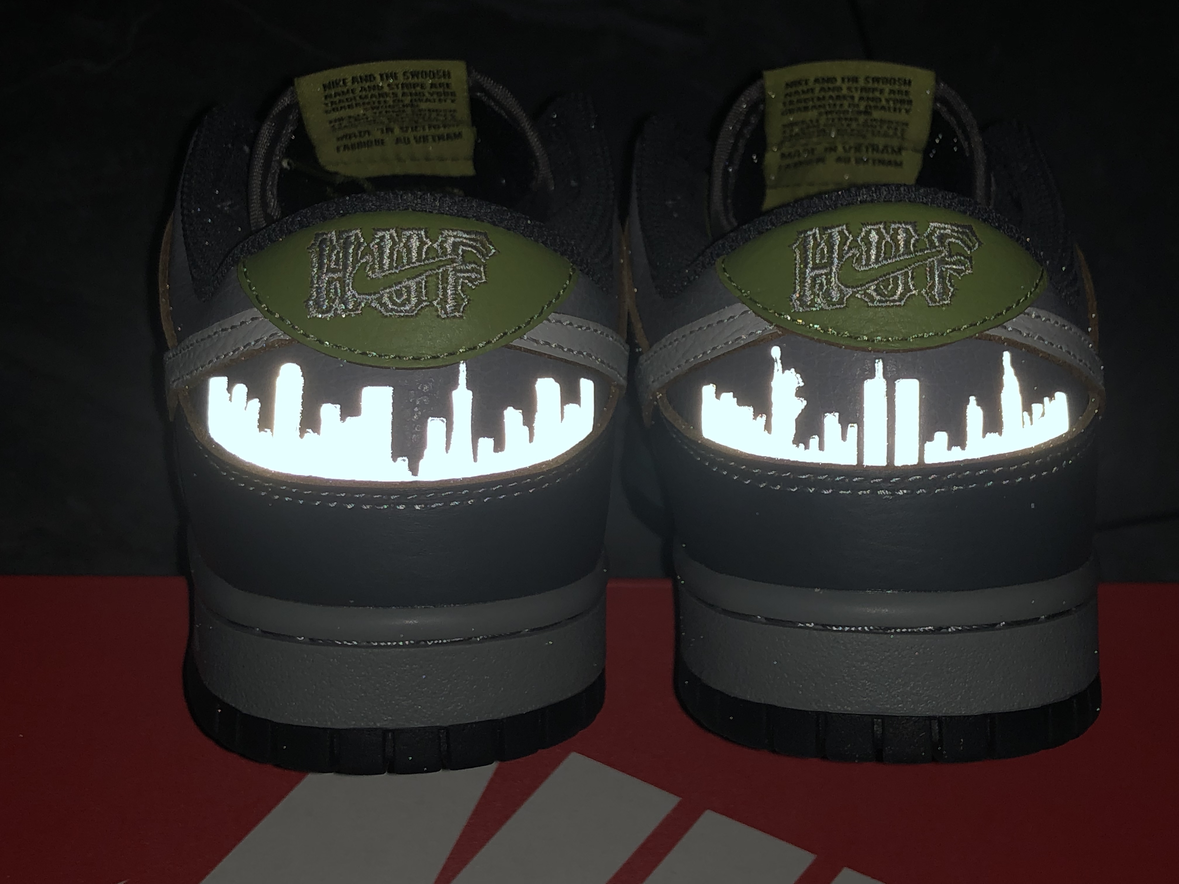 Nike SB Dunk Low Friends and Family