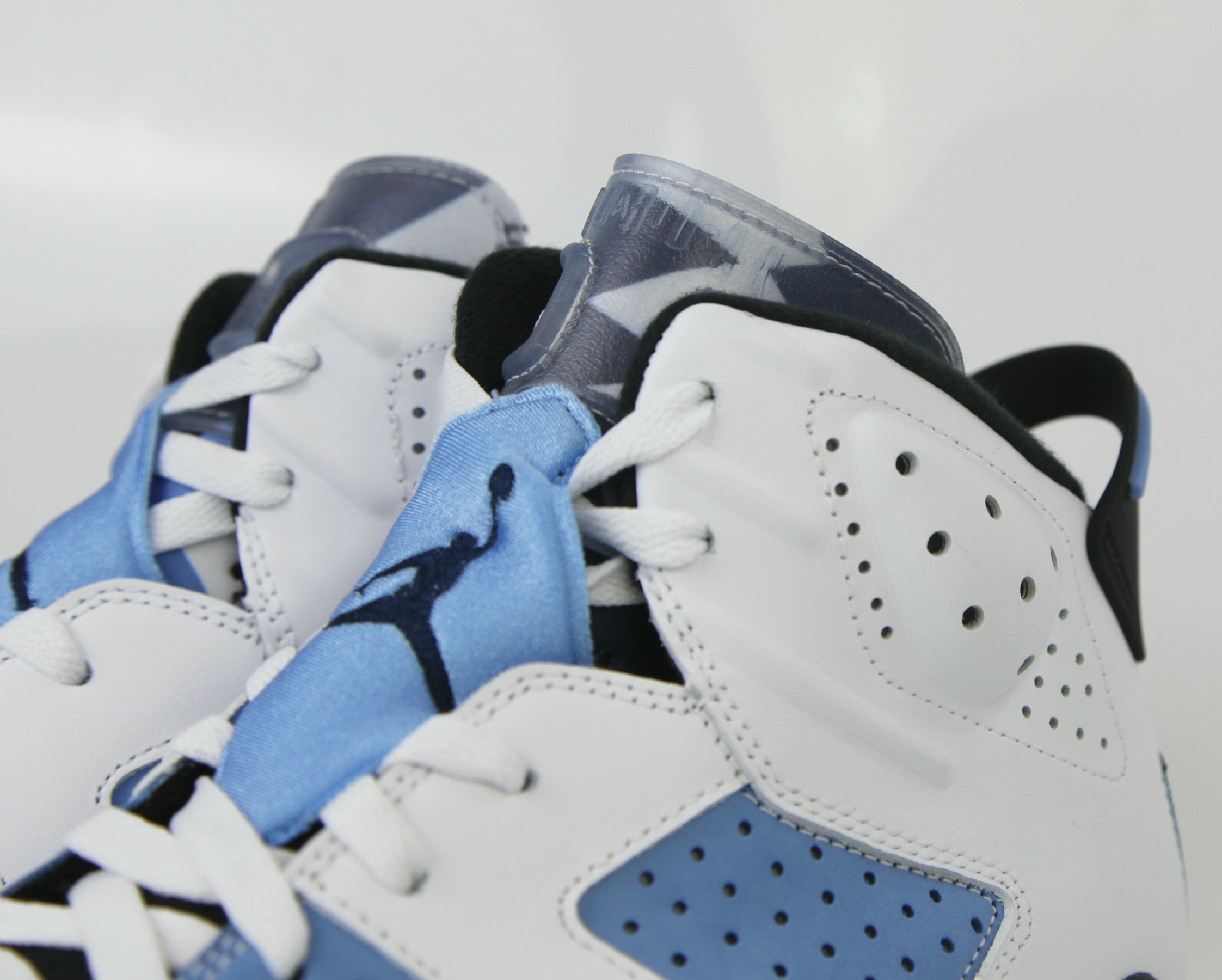 Jordan 6 UNC