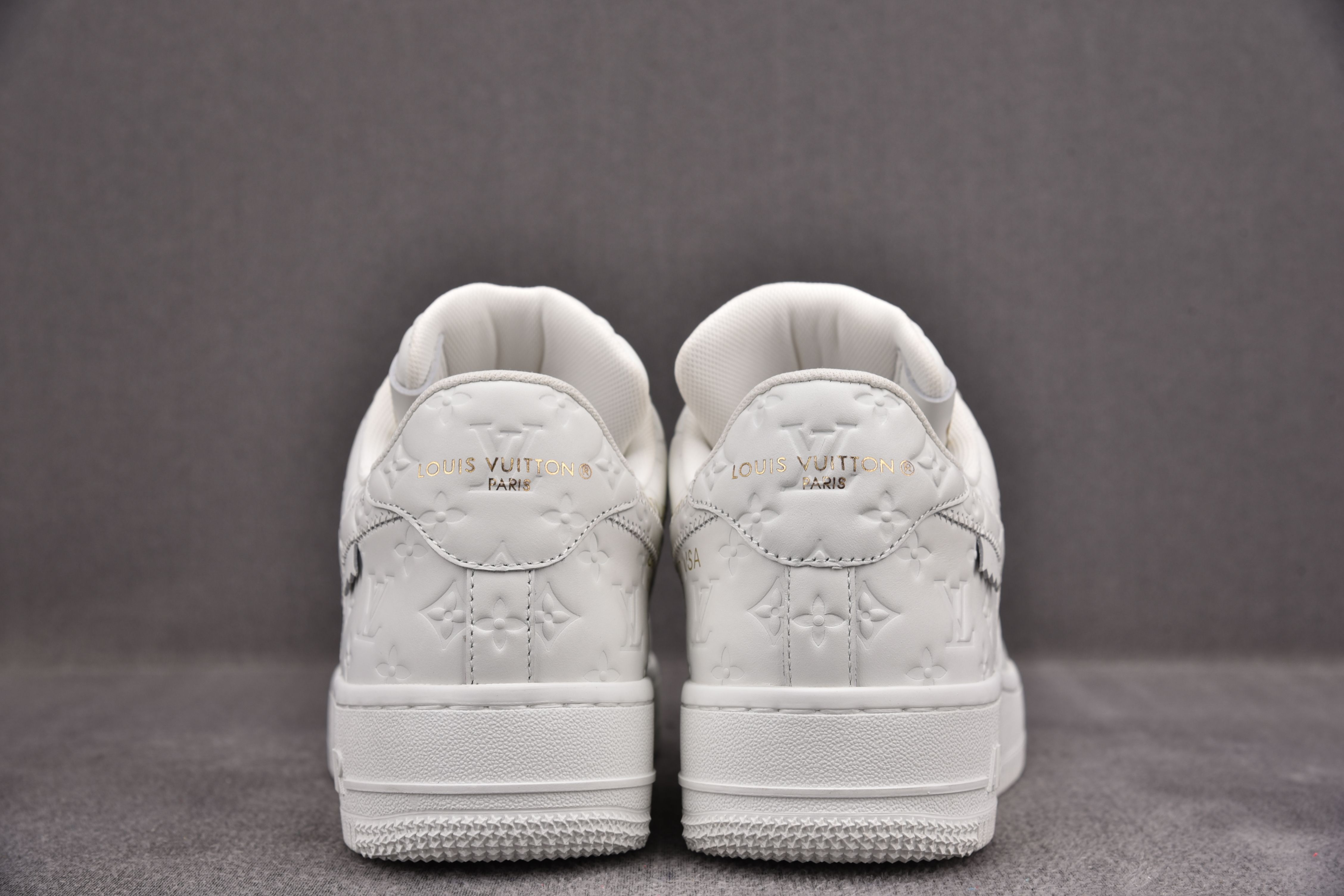 Nike Air Force 1 Low Louis Vuitton   Monogram Triple White (Be careful about the size!!)