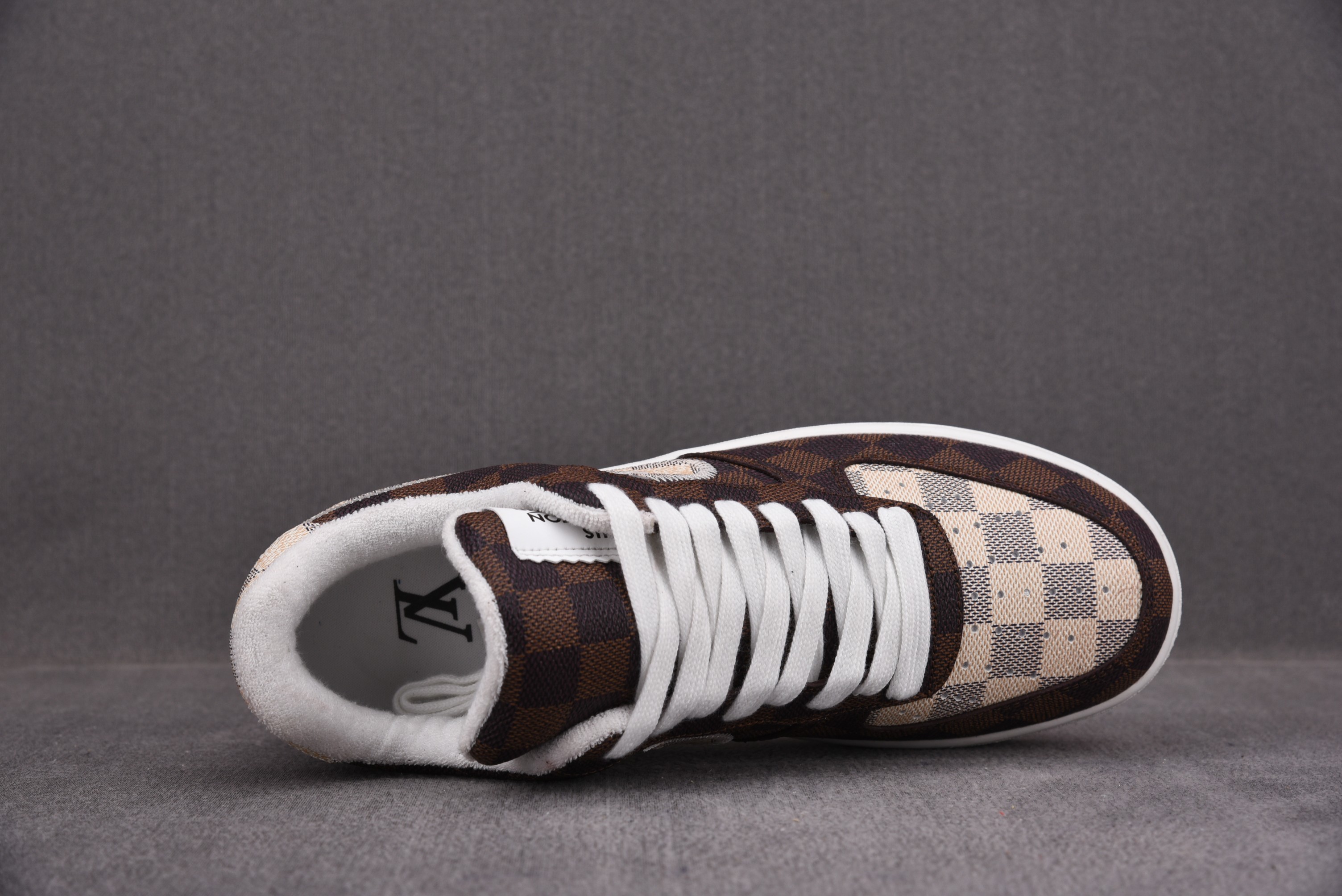 Nike Air Force 1 Low Louis Vuitton Monogram Brown Damier Azur (Be careful about the size!!)