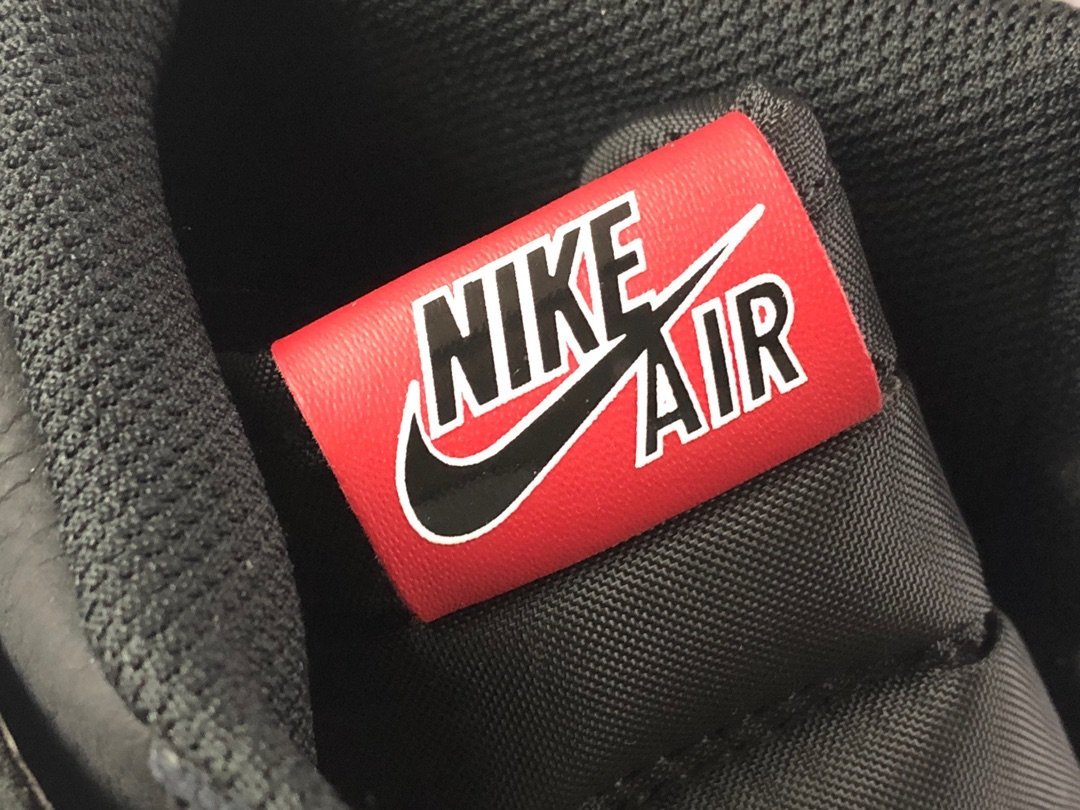 Jordan 1 Retro High OG Sports illustrated A Star is Born