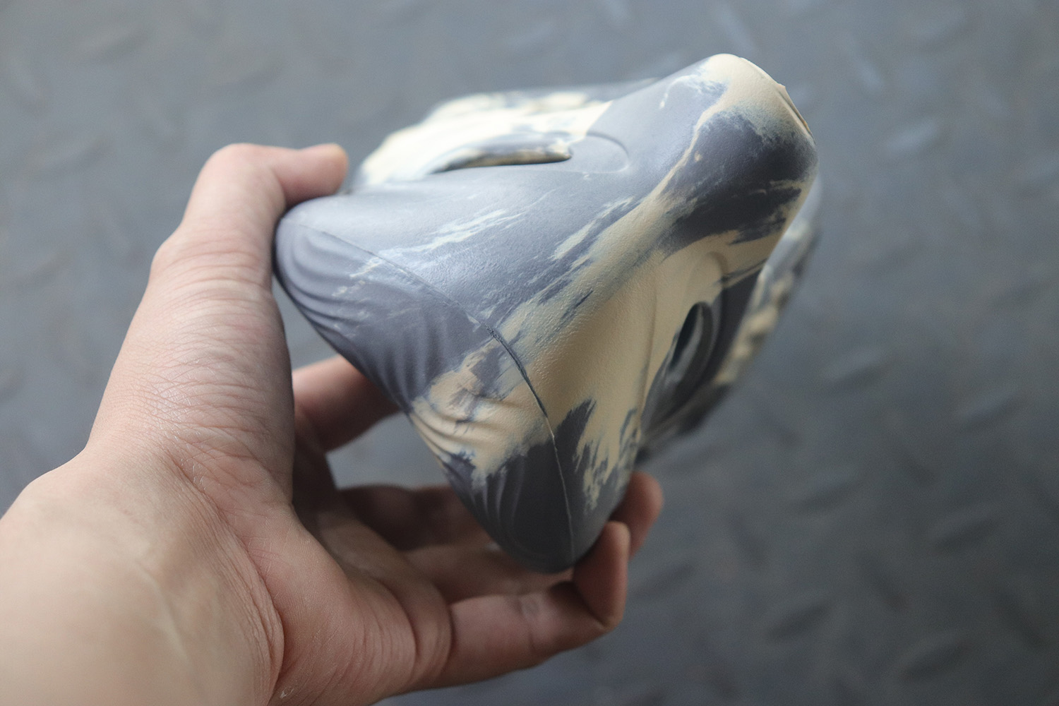 adidas Yeezy Foam RNNR MXT Moon Gray (One Size Smaller!!)