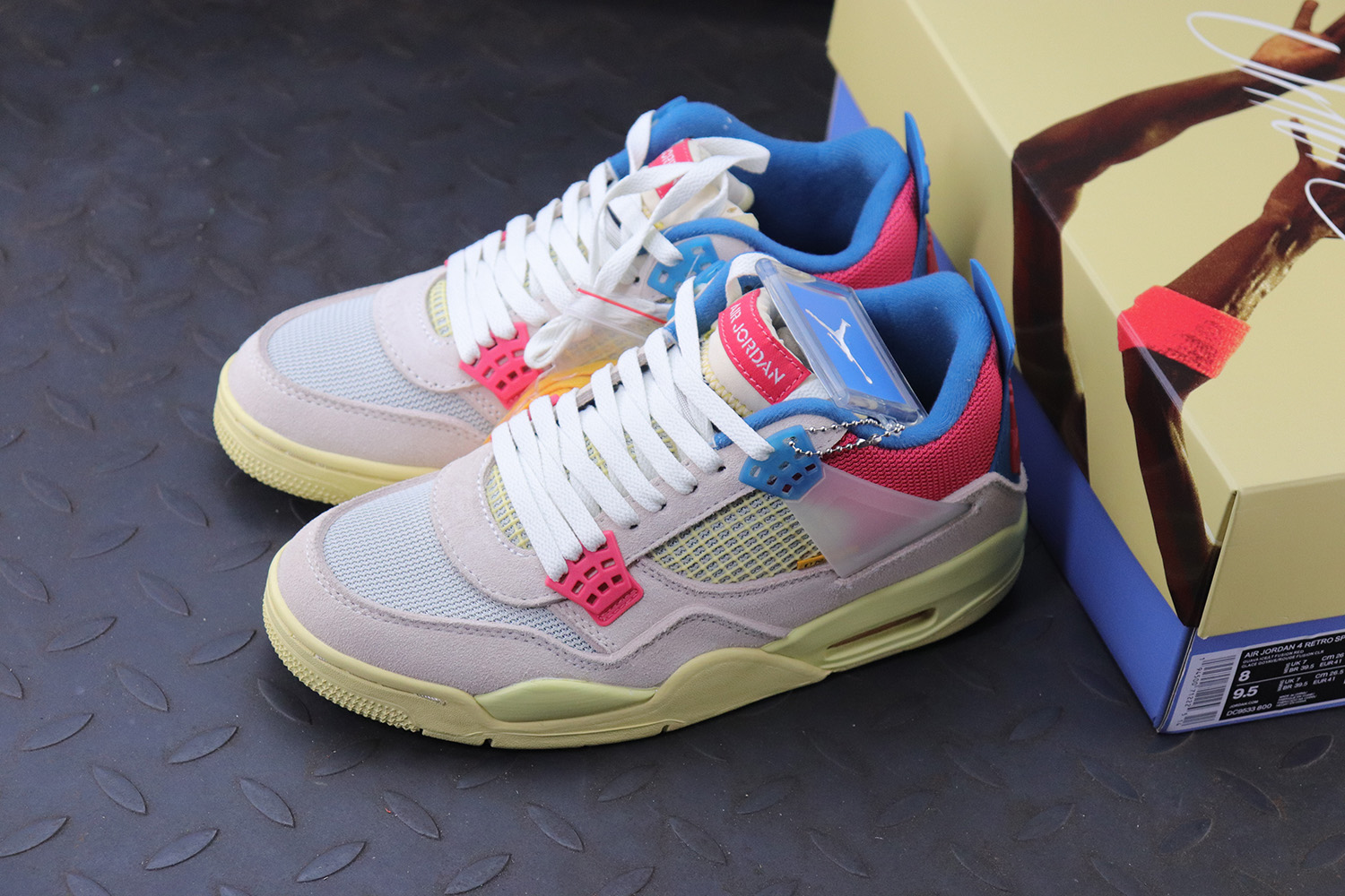 Jordan 4 Retro Union Guava Ice