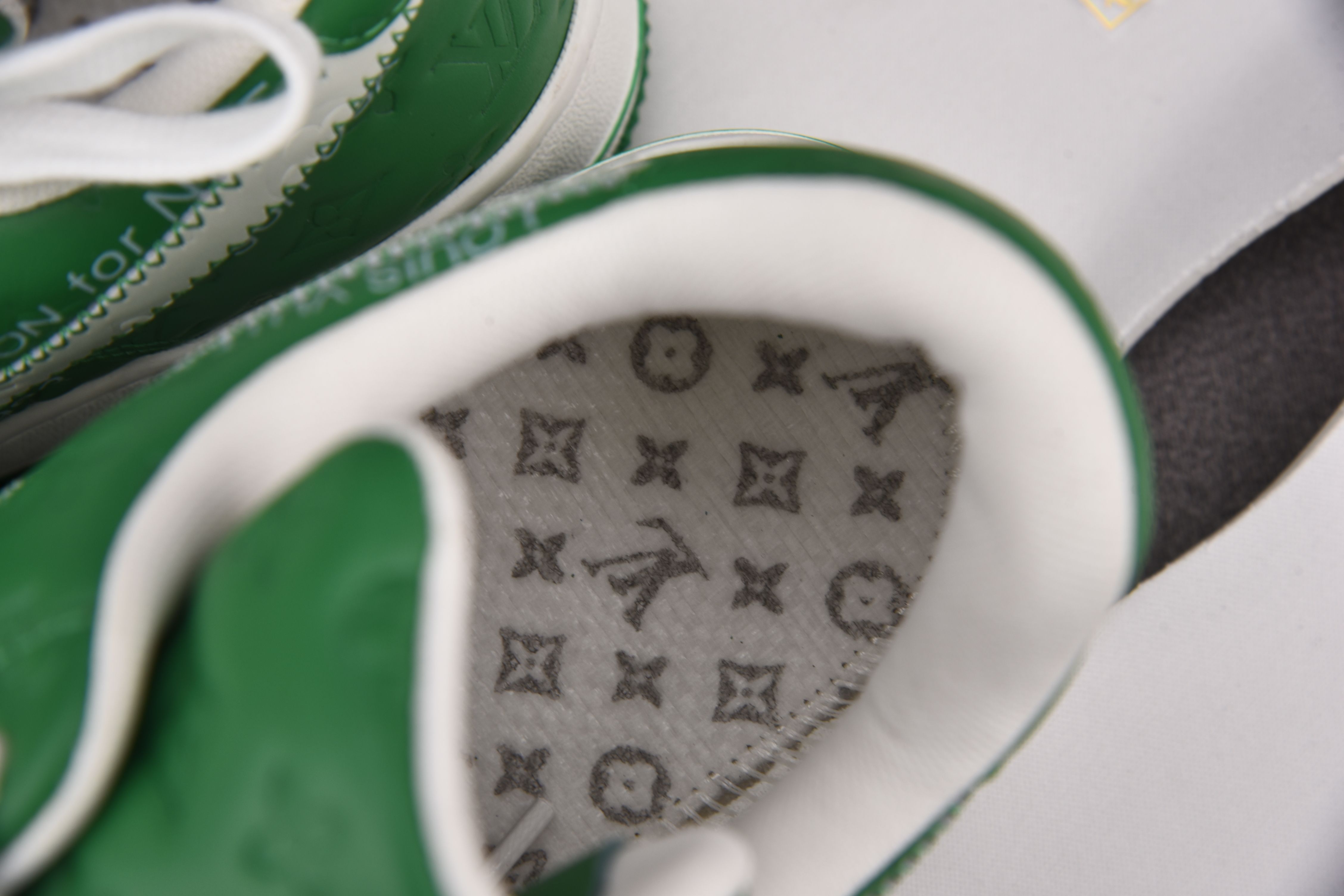 Nike Air Force 1 Low Louis Vuitton Pine Green (Be careful about the size!!)