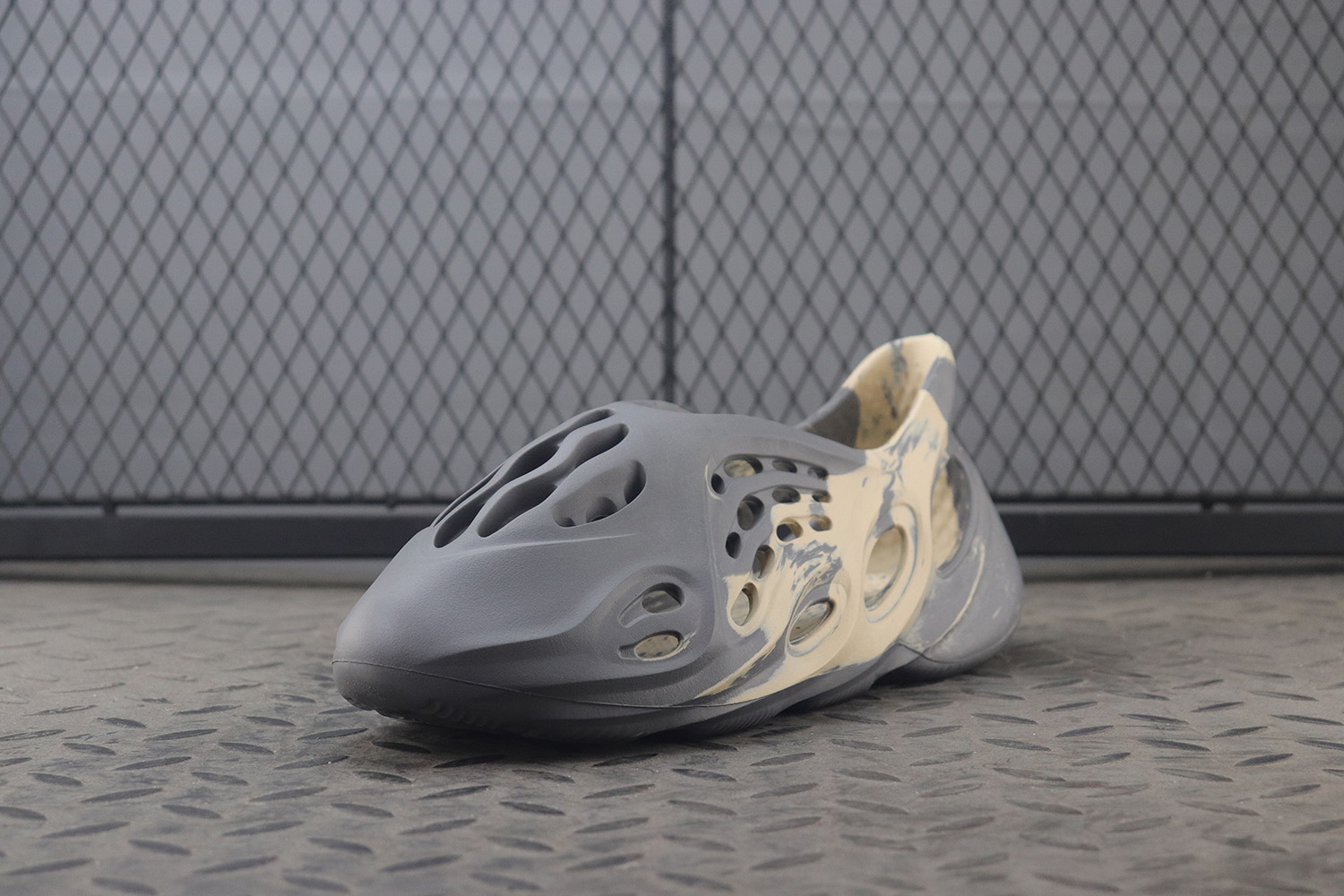 adidas Yeezy Foam RNNR MXT Moon Gray (One Size Smaller!!)