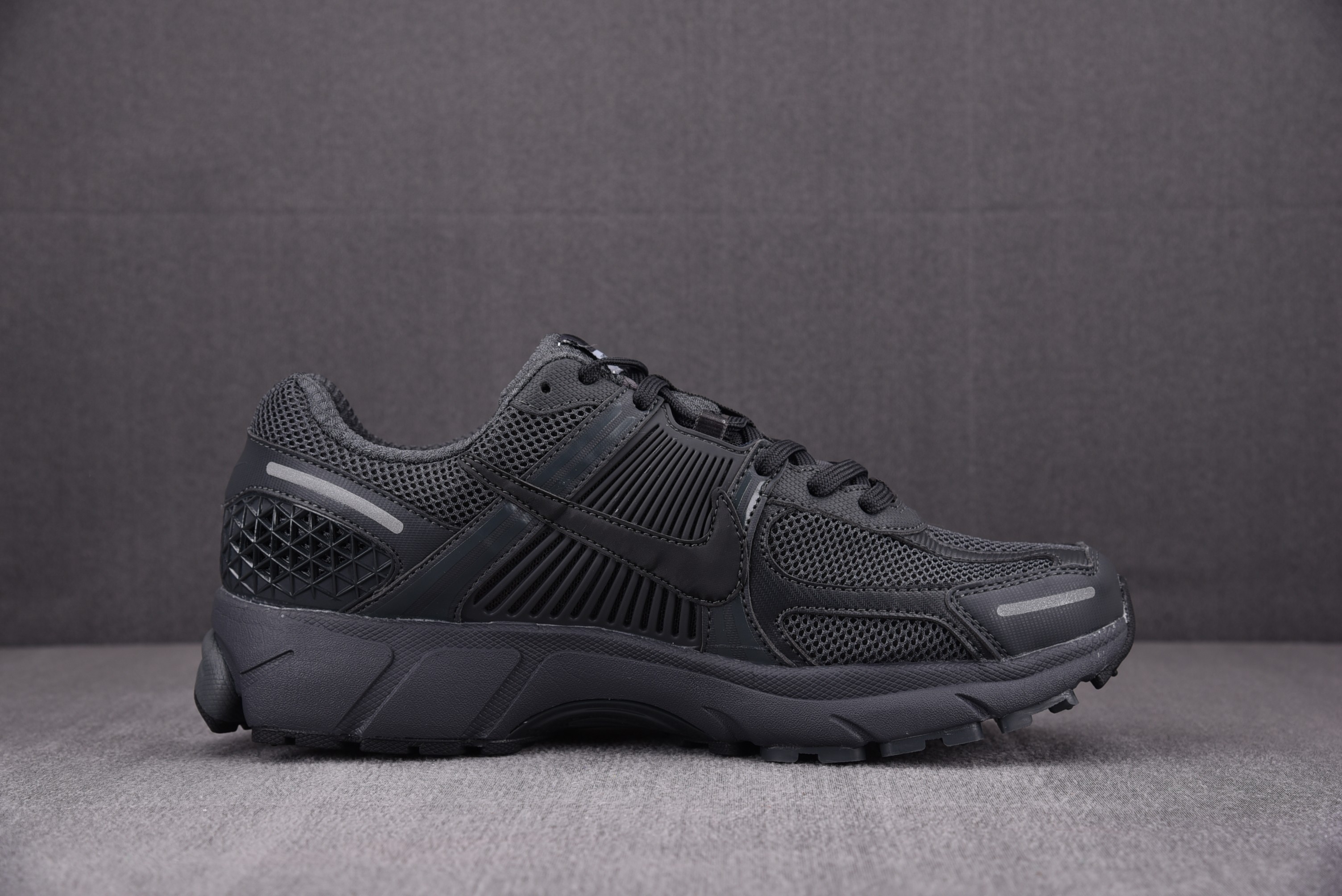Nike Zoom Vomero 5 SP Anthracite