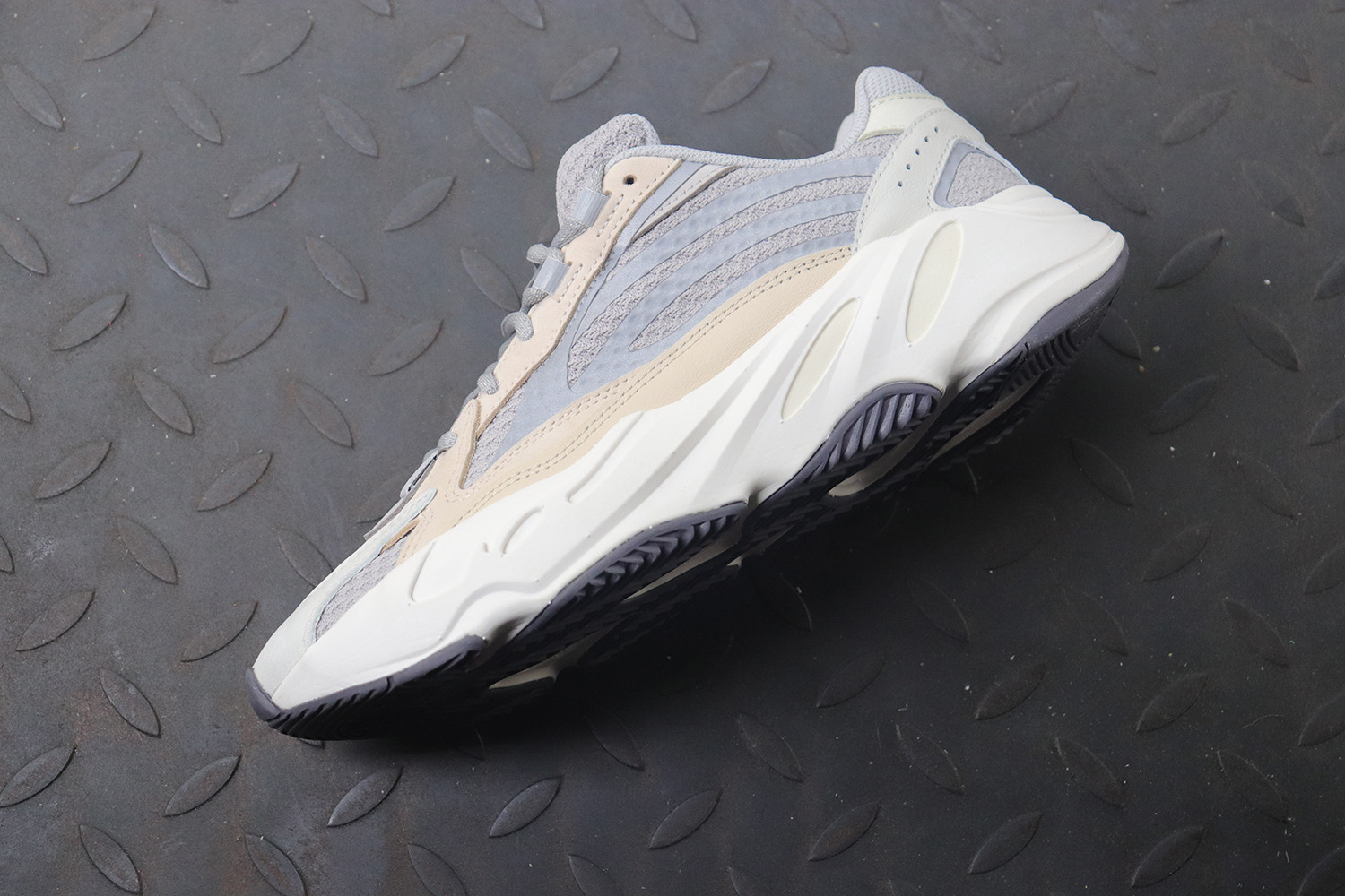 adidas Yeezy Boost 700 V2 Cream