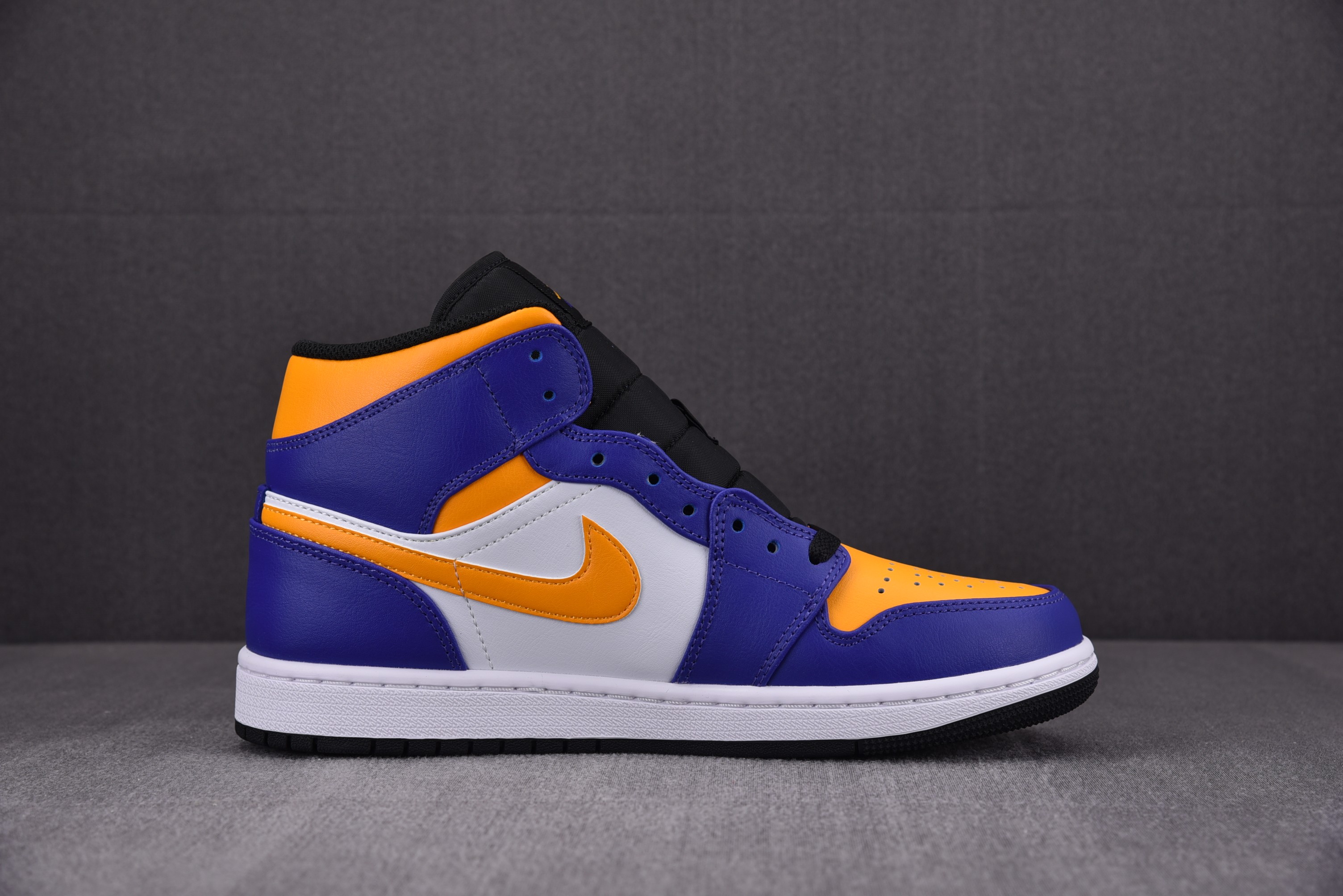 Jordan 1 Mid Lakers