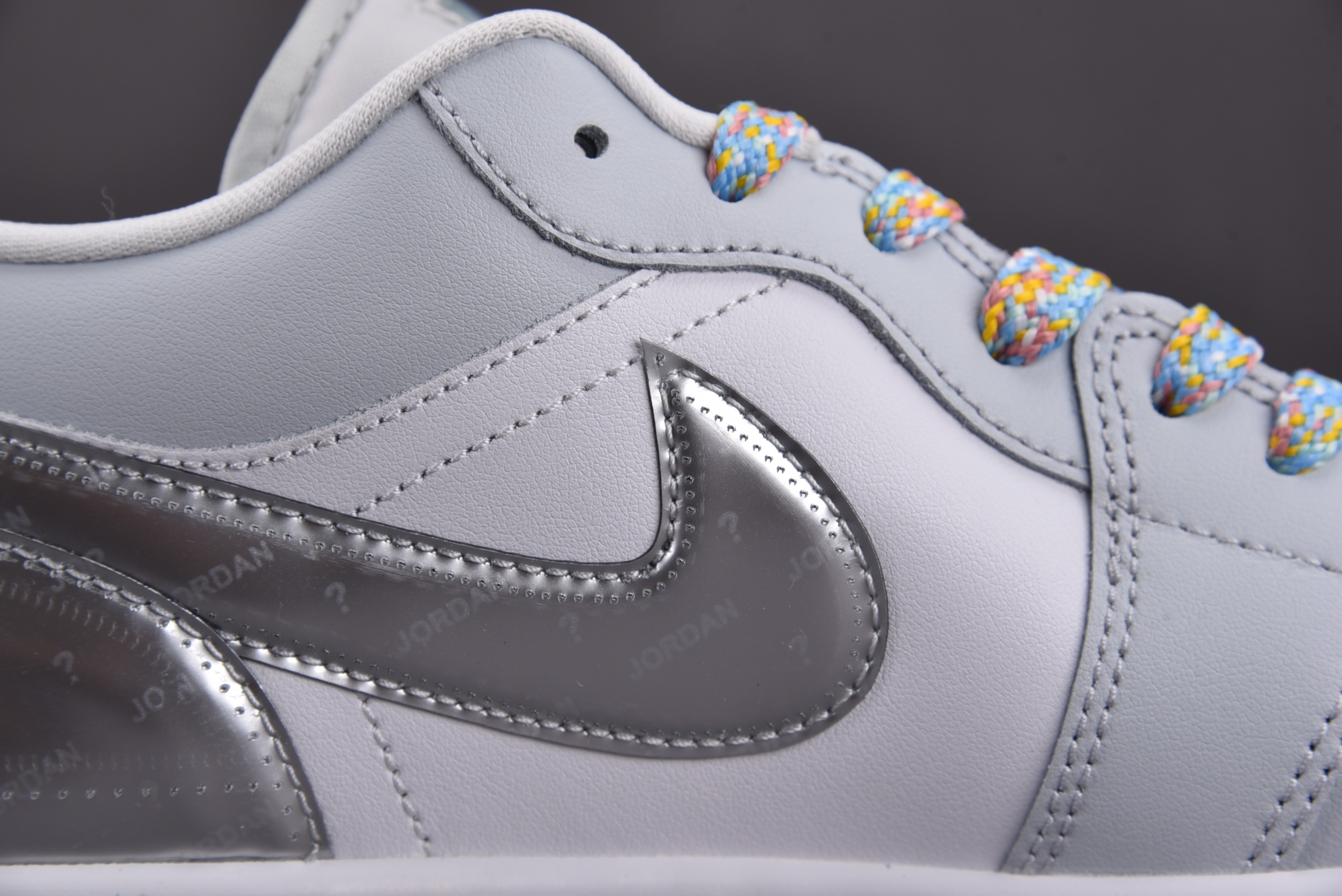 Jordan 1 Low SE Tear Away Silver