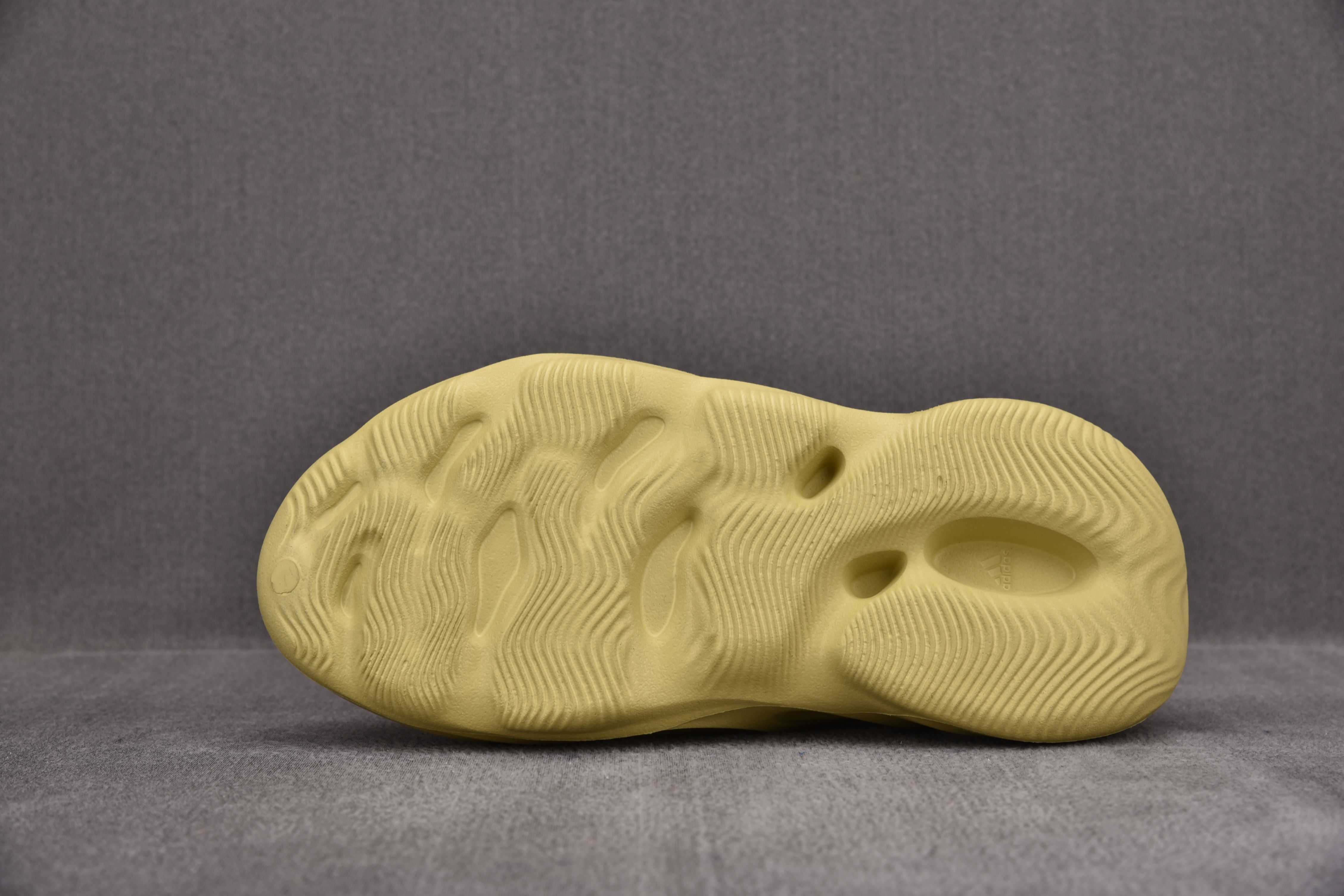 adidas Yeezy Foam RNNR Sulfur