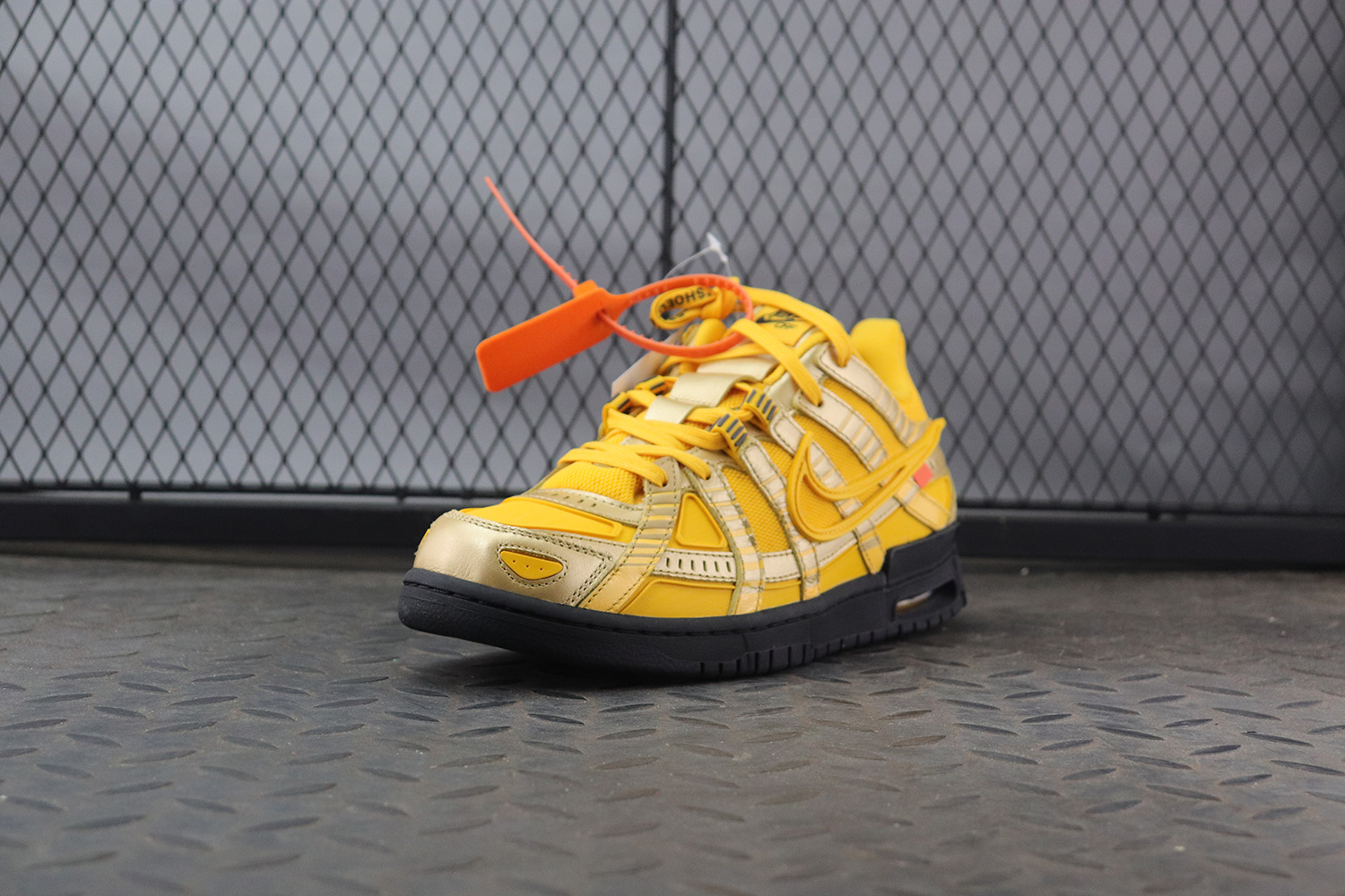 Nike Air Rubber Dunk   University Gold