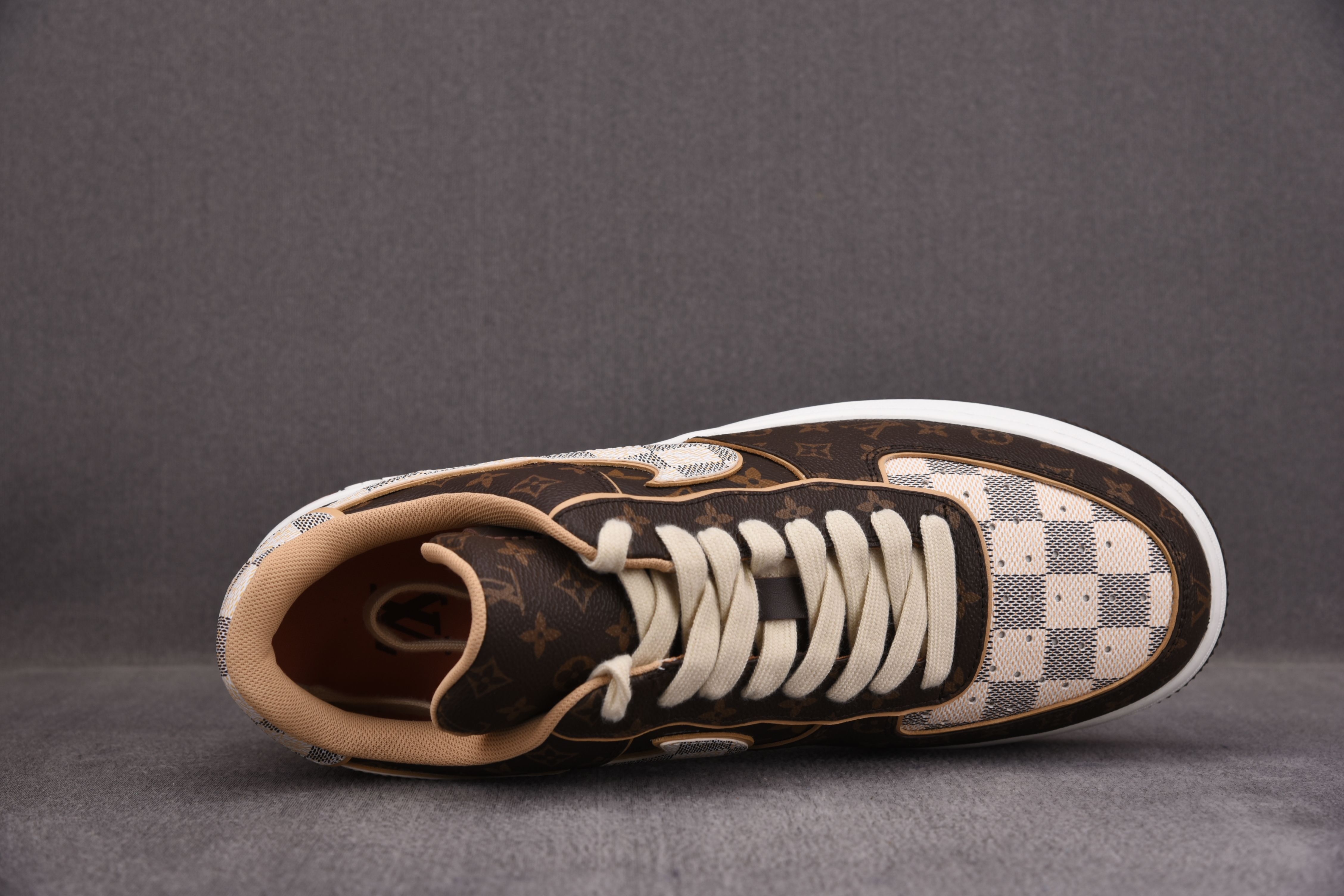 Nike Air Force 1 Low Louis Vuitton   Monogram Brown Damier Azur (Be careful about the size!!)