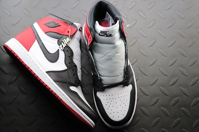 Jordan 1 Retro High Satin Black Toe (WOMEN SIZE!!)