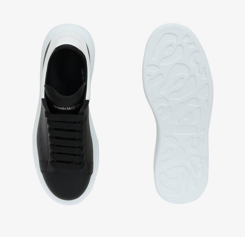 Alexander McQueen Men's Oversized Sneaker in Black/white