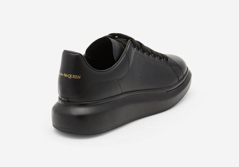 Alexander McQueen Men's Oversized Sneaker in Black