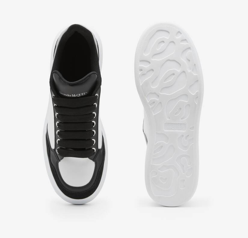 Alexander McQueen Men's Oversized Sneaker in Black/white/grey