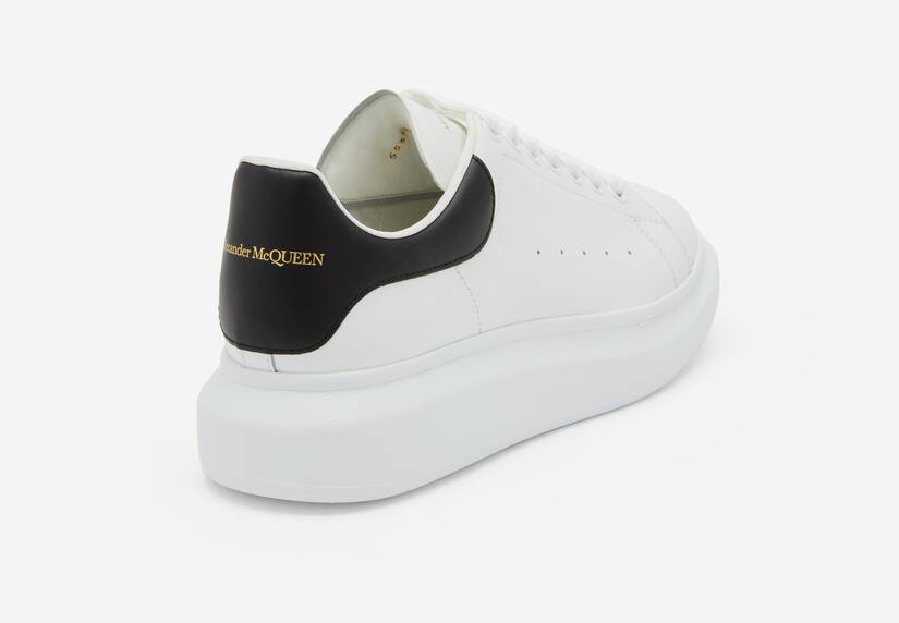 Alexander McQueen Men's Oversized Sneaker in White/black