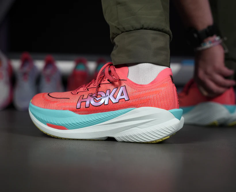 Hoka M MACH X 2 Grapefruit / Electric Coral (HOKA er litt liten – ta en størrelse opp.)
