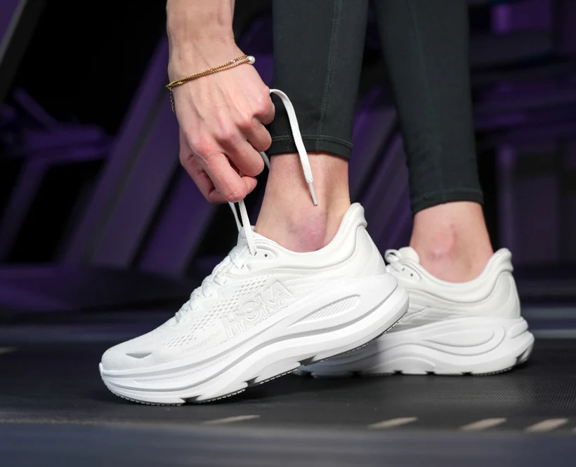 Hoka W BONDI 9 White / White (HOKA er litt liten – ta en størrelse opp.)