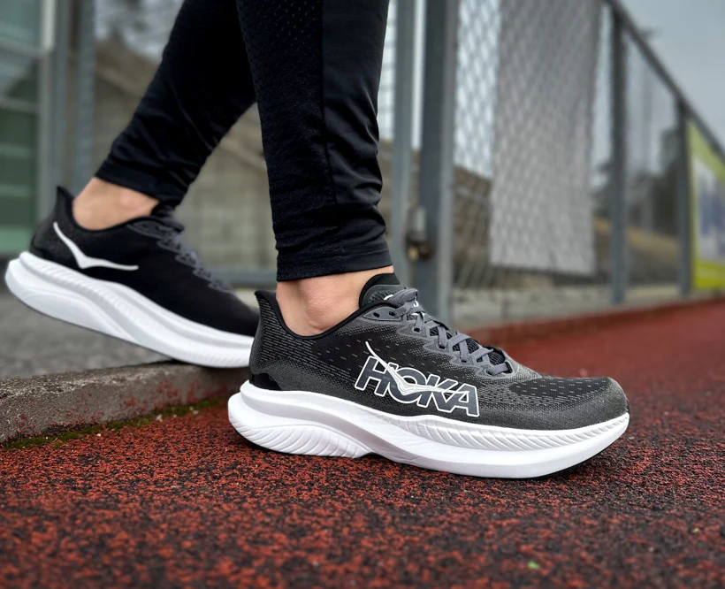 Hoka M MACH 6 Black / White (HOKA er litt liten – ta en størrelse opp.)