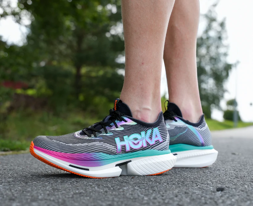 Hoka U CIELO X1 Black / Electric Aqua (HOKA er litt liten – ta en størrelse opp.)