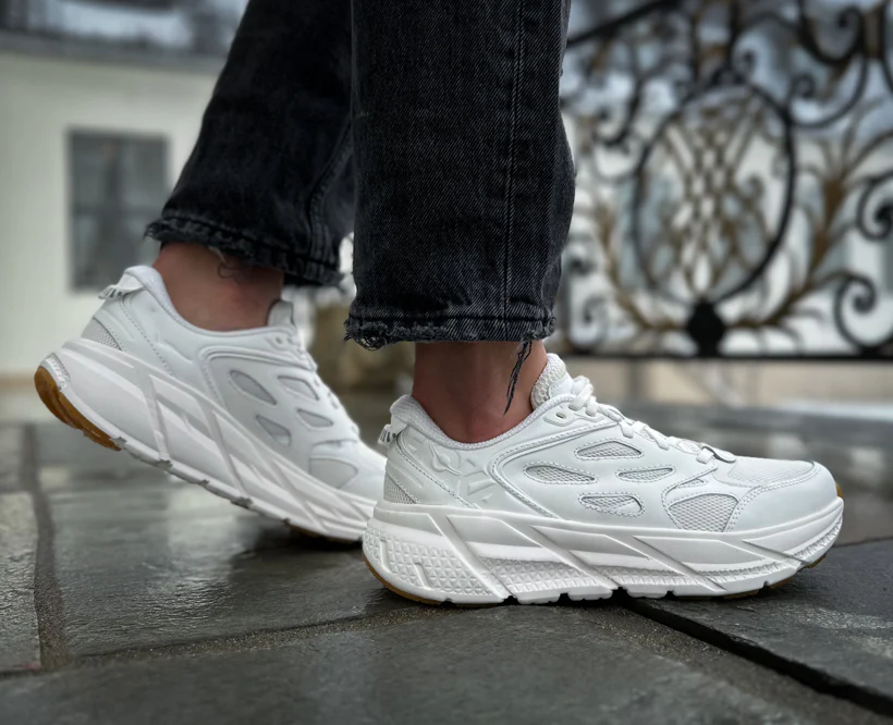 Hoka U CLIFTON L White / White (HOKA er litt liten – ta en størrelse opp.)