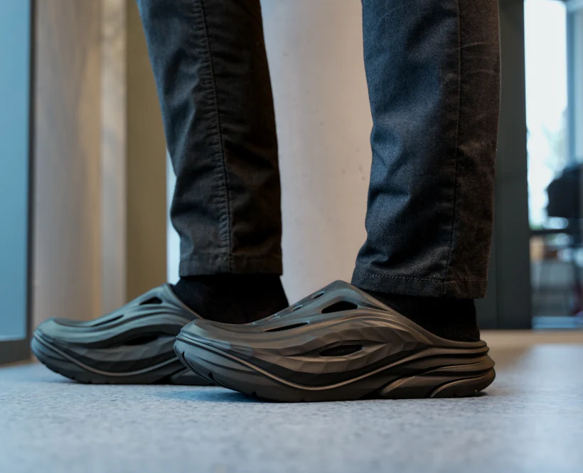 Hoka U ORA RECOVERY MULE Black / Black (HOKA er litt liten – ta en størrelse opp.)