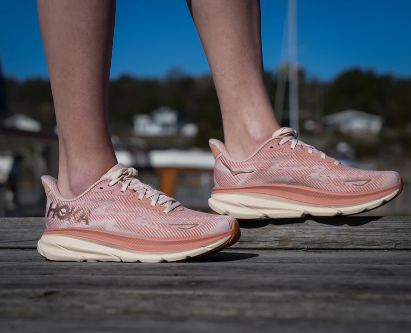 Hoka W CLIFTON 9 Sandstone / Cream (HOKA er litt liten – ta en størrelse opp.)