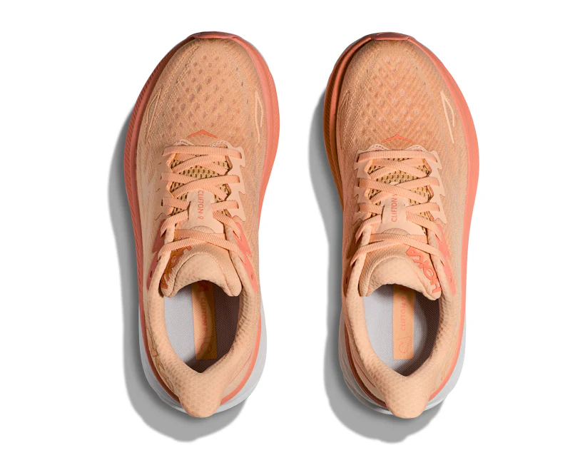 Hoka W CLIFTON 9 Cantaloupe / White (HOKA er litt liten – ta en størrelse opp.)