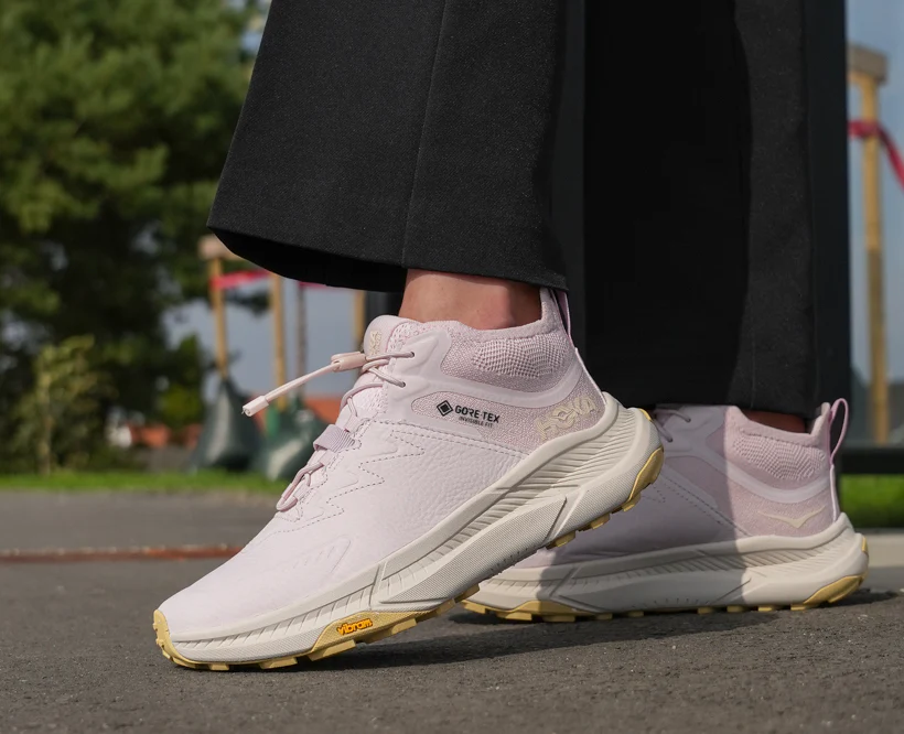 Hoka W TRANSPORT CHUKKA GTX Cosmic Pearl / Oat Milk (HOKA er litt liten – ta en størrelse opp.)