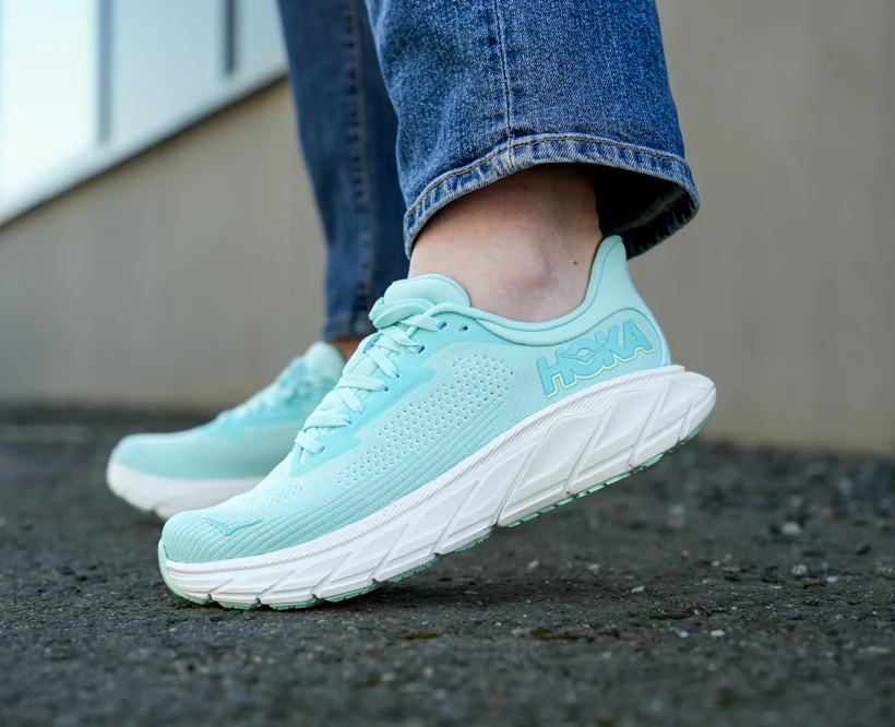 Hoka W ARAHI 7 Blue Spark / Snow Melt (HOKA er litt liten – ta en størrelse opp.)