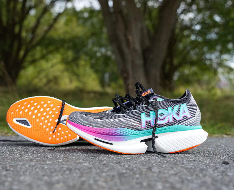 Hoka U CIELO X1 Black / Electric Aqua (HOKA er litt liten – ta en størrelse opp.)