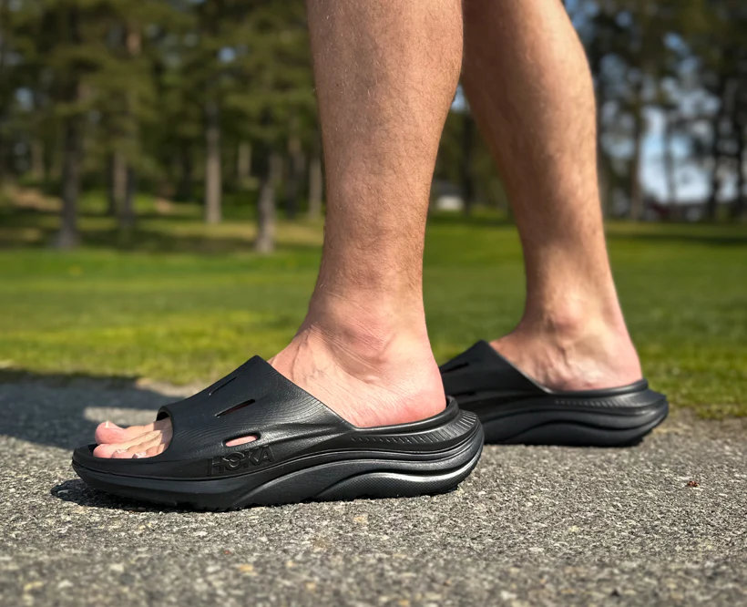 Hoka U ORA RECOVERY SLIDE 3 Black / Black (HOKA er litt liten – ta en størrelse opp.)