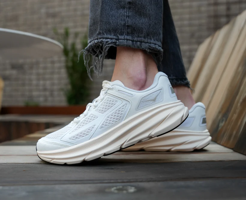 Hoka U CLIFTON ONE9 Frost / Cosmic Grey (HOKA er litt liten – ta en størrelse opp.)