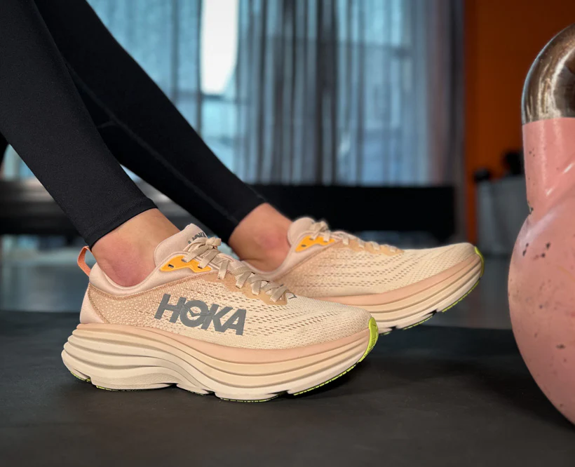 Hoka W BONDI 8 Cream / Vanilla (HOKA er litt liten – ta en størrelse opp.)