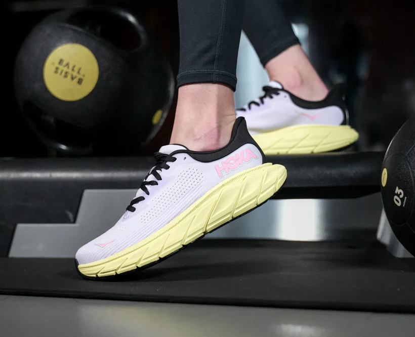 Hoka W ARAHI 7 WIDE Starlight Glow / Yuzu (HOKA er litt liten – ta en størrelse opp.)