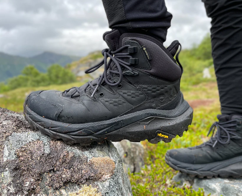 Hoka W KAHA 2 GTX Black  /  Black (HOKA er litt liten – ta en størrelse opp.)
