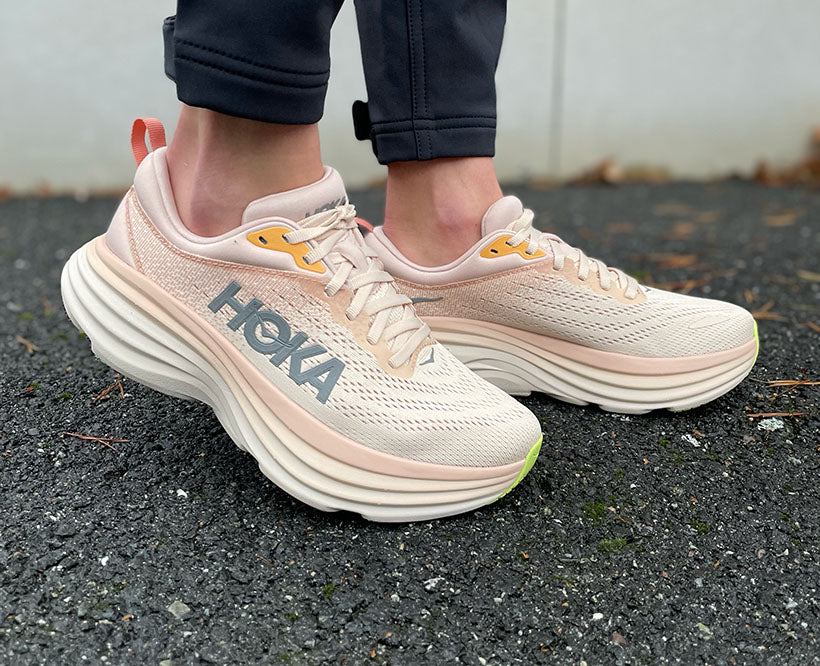 Hoka W BONDI 8 Cream / Vanilla (HOKA er litt liten – ta en størrelse opp.)