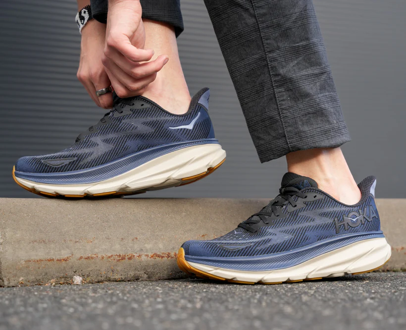 Hoka M CLIFTON 9 Black / Varsity Navy (HOKA er litt liten – ta en størrelse opp.)